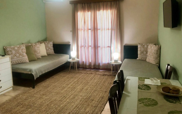 Nicolas Beach Guesthouse