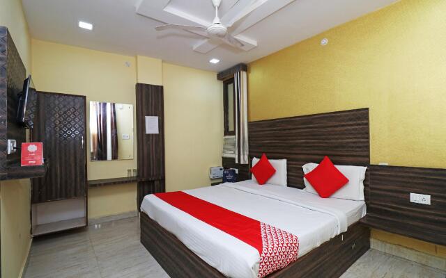 OYO Flagship 8393 Hotel Park Avenue