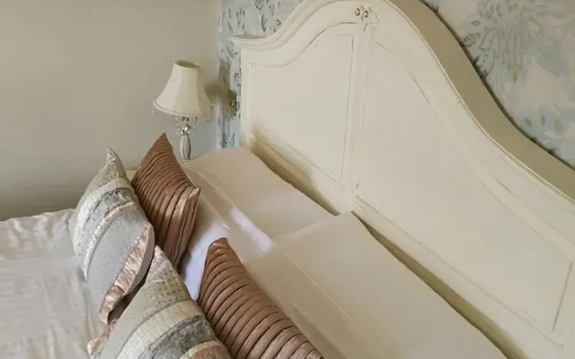 Feathers Hotel, Bar and Restaurant