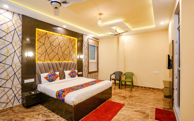 Fabhotel Occazia Palace