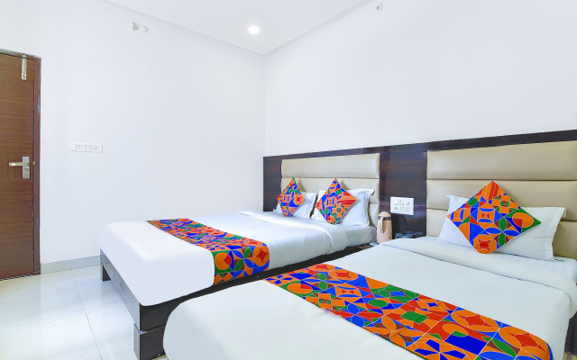 Fabhotel Royal Icon