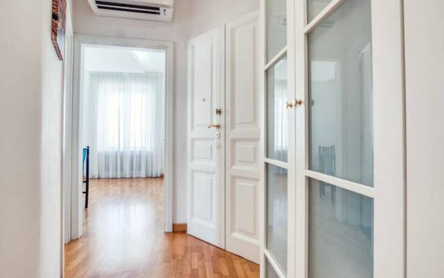 Bright and Modern 2 bed Flat Near San Giovanni