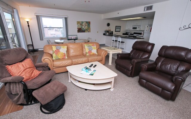 Holiday Villas Iii - 606 Apartment