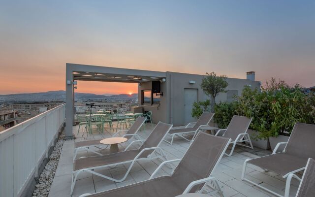 Casual Kubic Athens Hotel