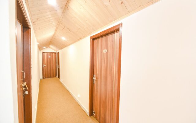 Fabhotel Beer Castle