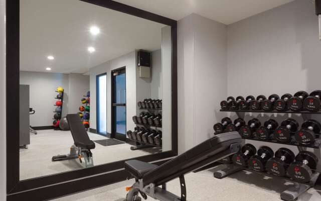 La Quinta Inn & Suites by Wyndham Ft. Myers-Sanibel Gateway