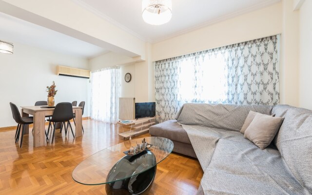 Comfy Apartment in Acropolis Area