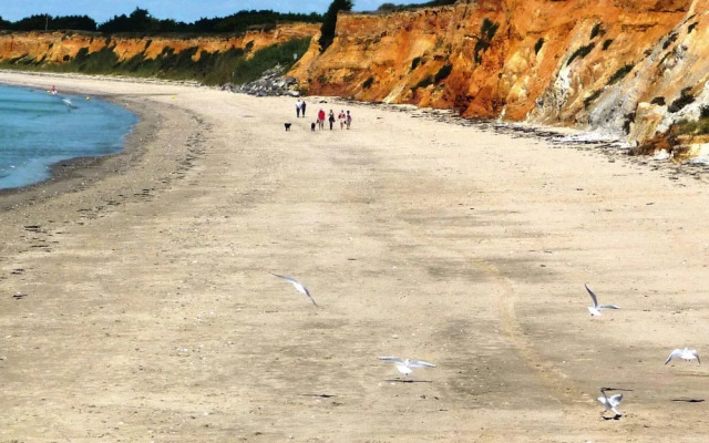 Beautiful Quiet Holiday Home, Close to the Beach