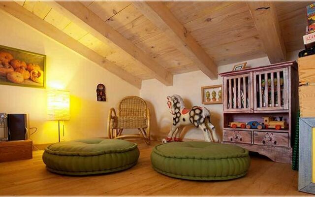 Le Petit Chateau Argoumbat
