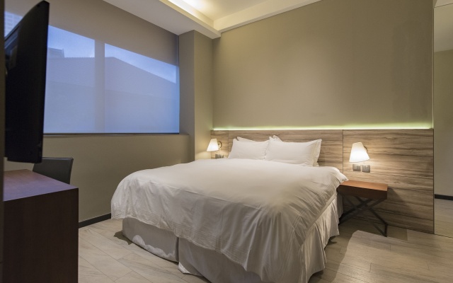 Louis Kienne Serviced Residences