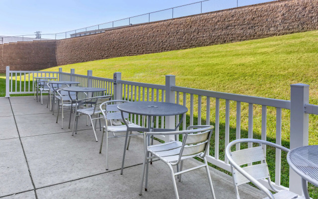 Comfort Suites Lancaster Amish Country