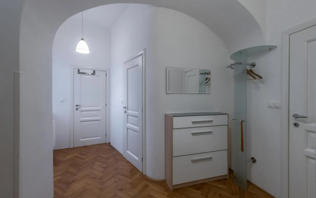 Apartman Carolinum
