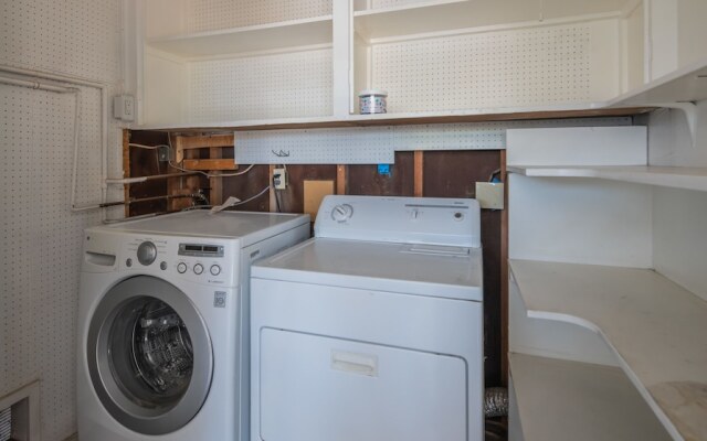 Exquisite 4BR Home near Old Town by WanderJaunt