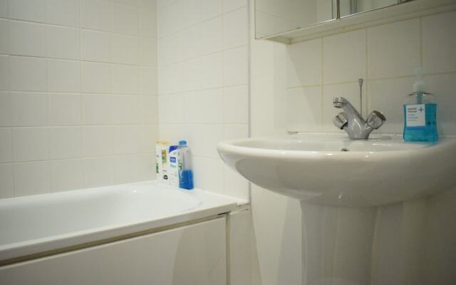 Kings Cross Modern Apartment