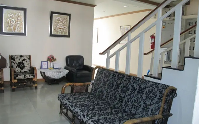 Rouge Service Apartment