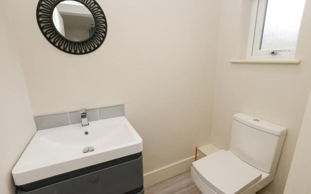 Wollaton House - Fabulous 5 bed house Nottingham