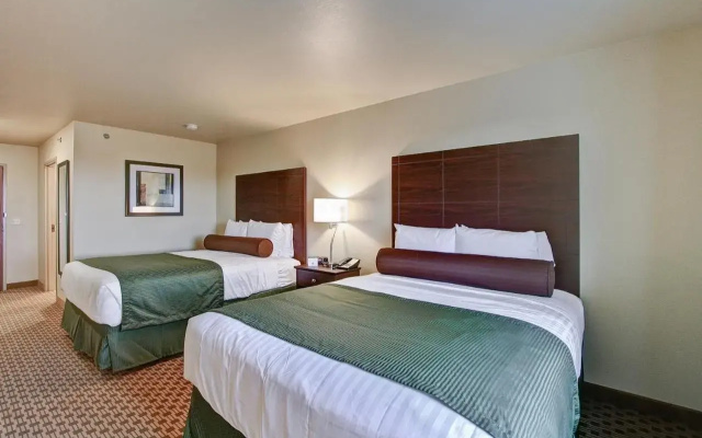 Castle Rock Inn & Suites - Quinter