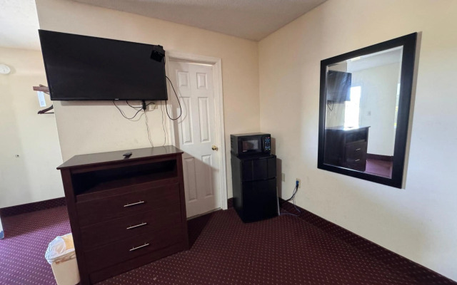 Whispering Pines by Hotel O Whitestone VA