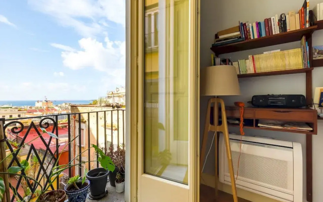 Donna Costanza - Stylish and Panoramic Flat