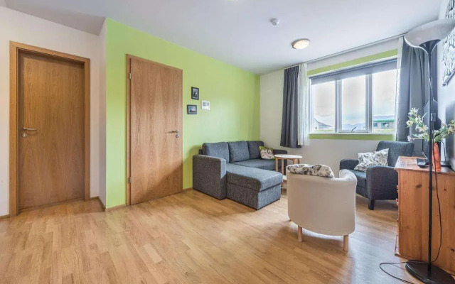 Stoð Guesthouse and apartments