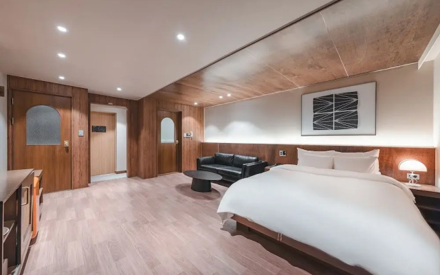 Coolstay Hotel