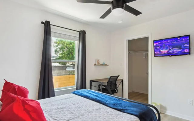 Your Amazing 3br/2ba Downtown Delight!