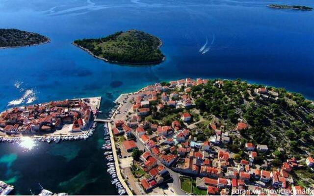 Three Apartment Complex With Pool