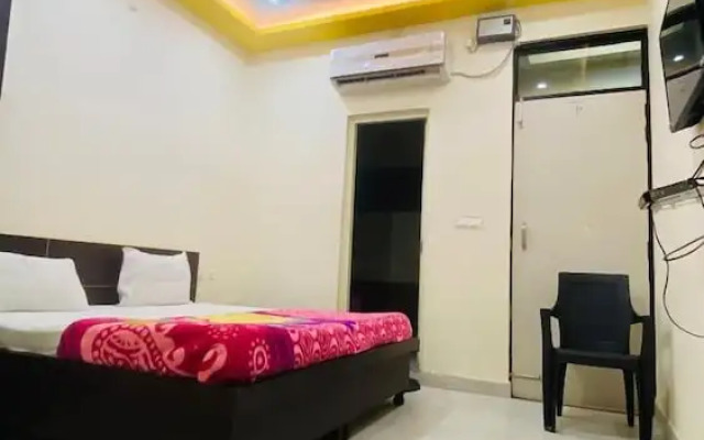 Upmanyu Guest House