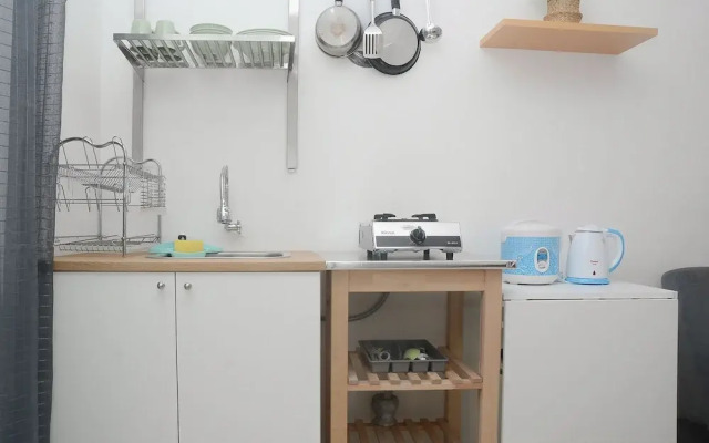 Fully Furnished and Cozy Design 2BR Bassura City Apartment