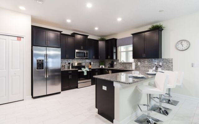 Champions Gate-9038sltsdjgil 6 Bedroom Home