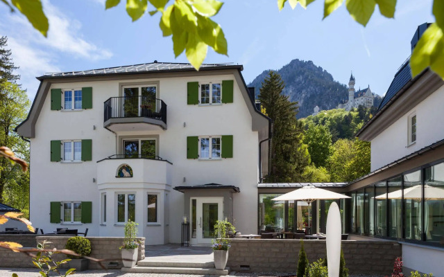 Villa Ludwig Suite Hotel & Chalet