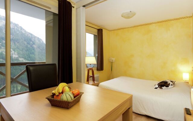 Family Apartment With Balcony 200 m. From the City Center