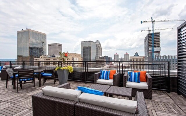 Cozysuites - Stylish Apartment in Downtown Louisville