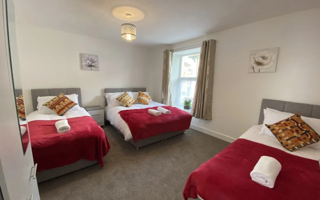 Octagon Apartment 3