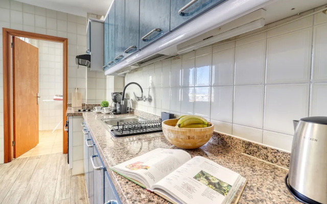 Retreat w Ocean Views Private Parking Ensuite