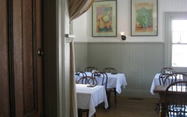 La Gare Auberge Restaurant Bar