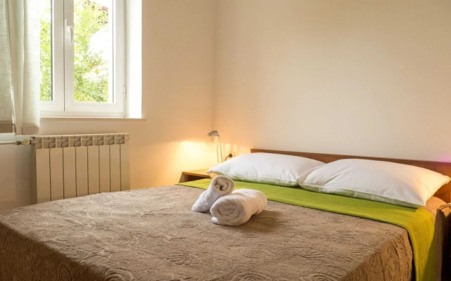 Captivating Holiday Home in Pakostane With Swimming Pool