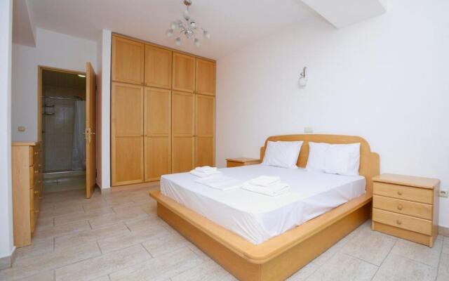 Stay Inn Apartments on Buzand 53-55 street