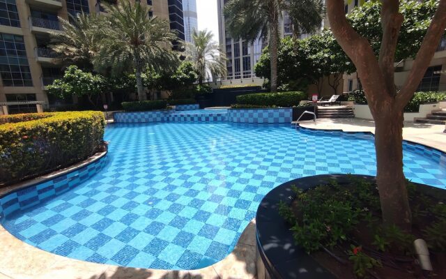 Lux BnB I Standpoint Tower I Opera View