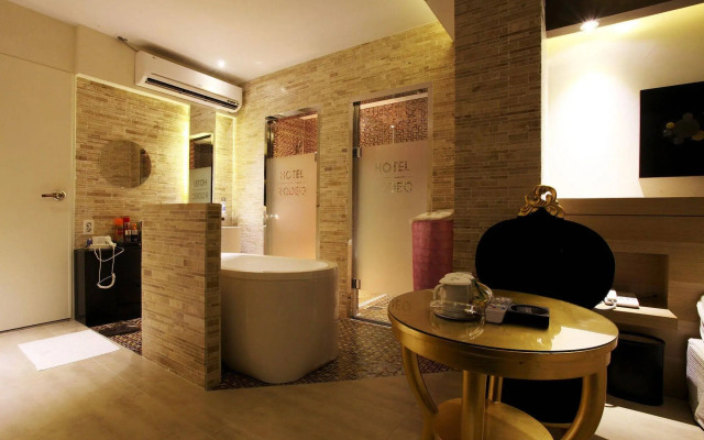 Sungshin Women's University Brown dot