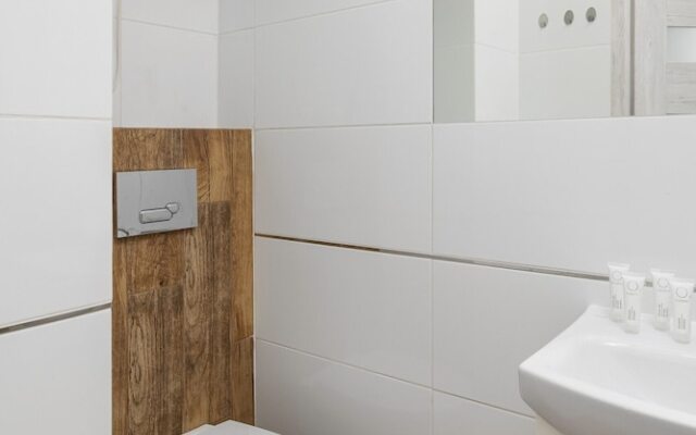 Cozy Studio Chorzow by Renters