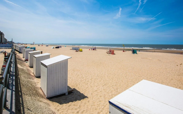 Apartment Middelkerke With Sea View