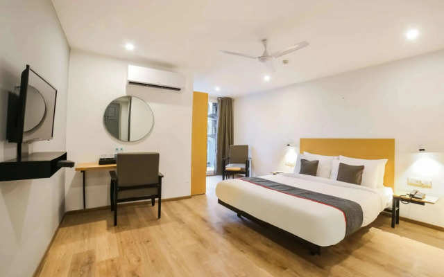 OYO Townhouse 18557 Sector Twenty Seven