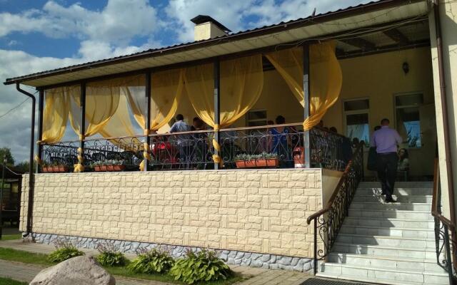 Золотая лошадь