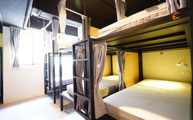 Cavemen Hostel Taipei Station Branch