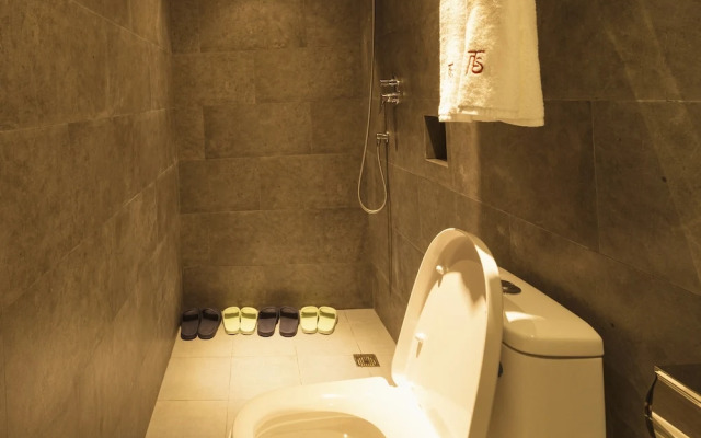 Lotus Mountain Boutique Inn