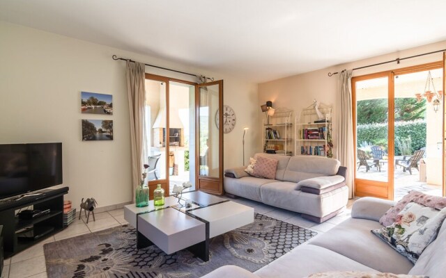 Luxuriant Villa in Beaufort With Swimming Pool