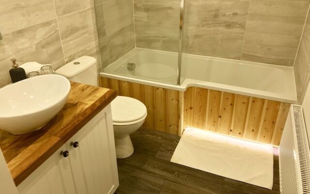 The Waterfront Lodges