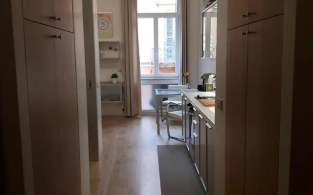 4AC Apartment