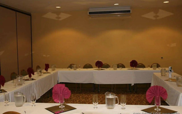 Hampton Inn & Suites Sacramento-Cal Expo